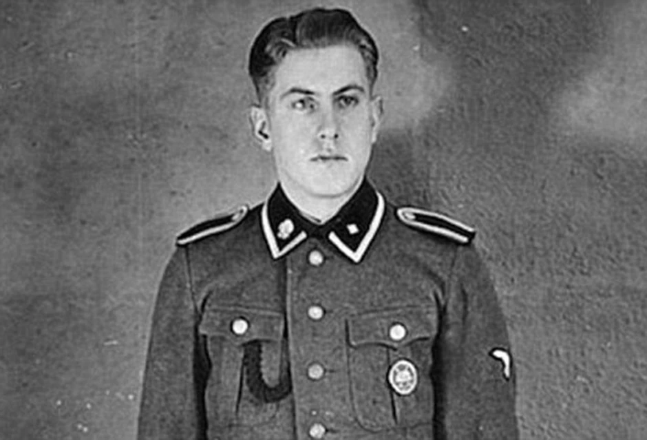 Rajnhold Haning kao SS oficir