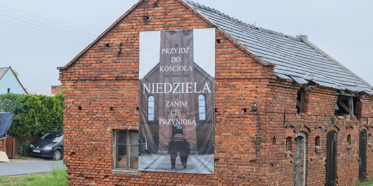 Niedziela. Przyjdź do kościoła, zanim cię przyniosą