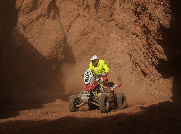 Rajd Dakar: Sonik szósty na 11. etapie. Polak pozostaje liderem