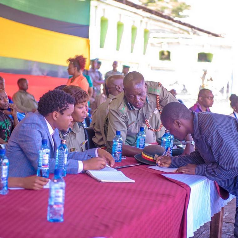 Nacada Director Chipukeezy at Industrial Area Prison with Barack Oluoch (Instagram) 