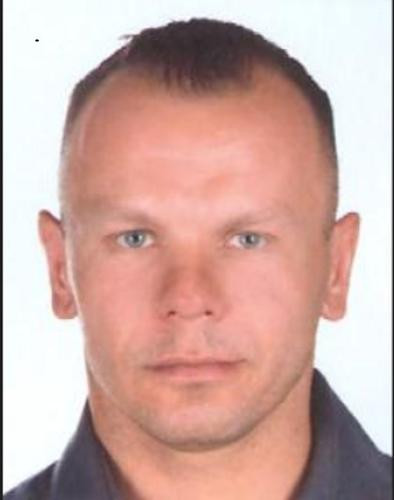 Paweł Załęski ps. Załen, lat 41, poszukiwany za zabójstwo w związku z wzięciem zakładnika, zgwałceniem albo rozbojem