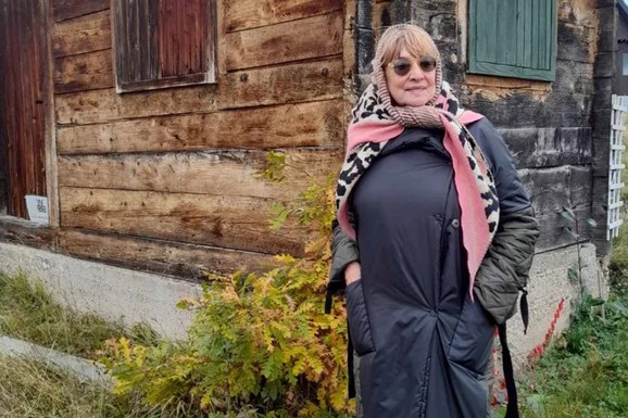 "DRUG ME JE SILOVAO, MAJKA SE PRAVILA DA NE ZNA" Nakon jezivog događaja pobegla iz Srbije, godinama o svemu ćutala: "Pokušavala sam da zaboravim"