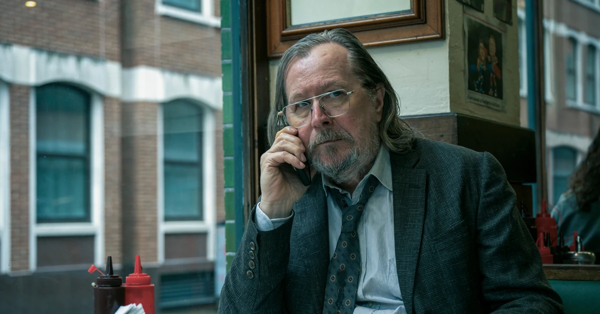 "Genialny" serial szpiegowski powrócił. "Niesamowicie dobry"