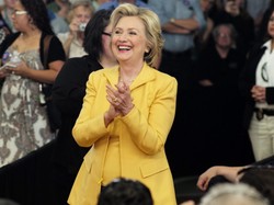 Ile Hillary Clinton inwestuje w twarz, żeby TAK wyglądać?