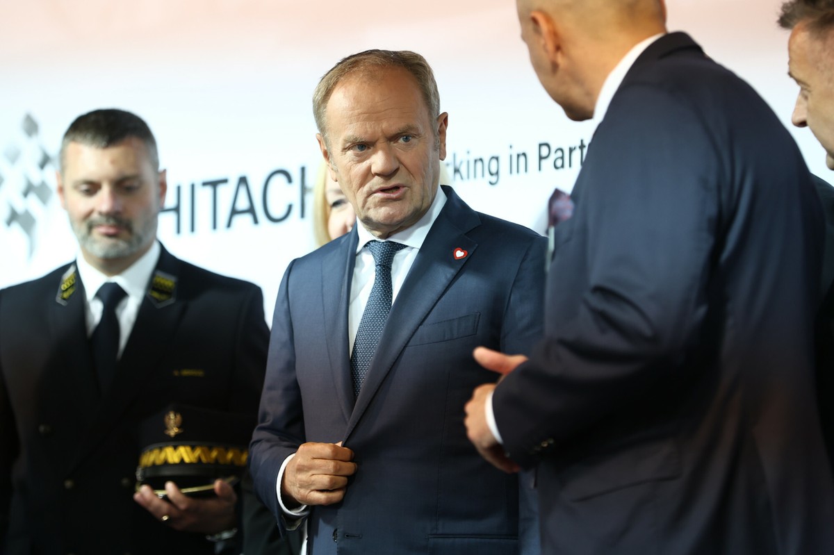 Donald Tusk: kolej będzie absolutnym priorytetem rządu