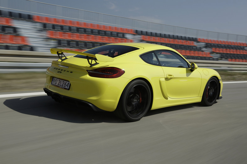 Porsche Cayman GT4