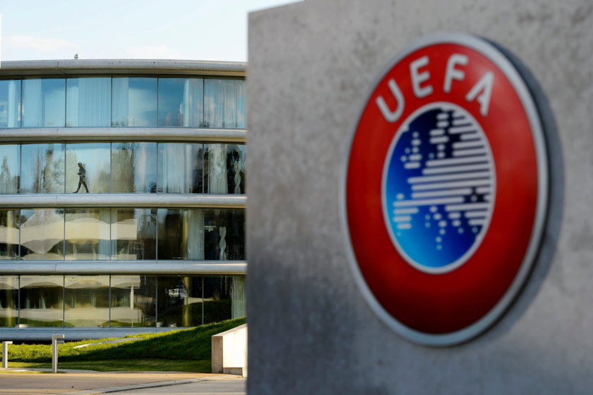 Policja w siedzibie UEFA. Szukają dowodów z Panama Papers