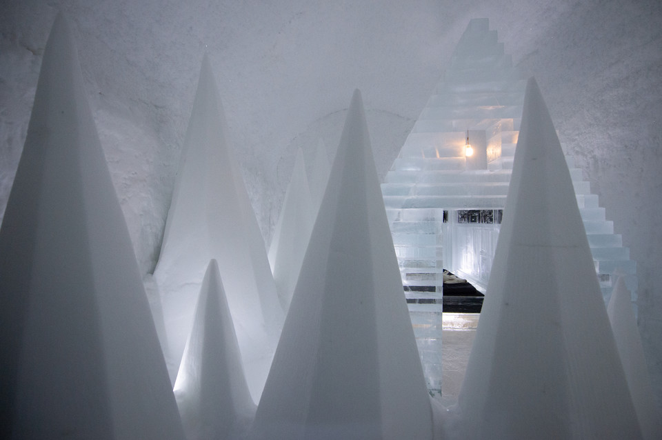 Lodowy hotel ICEHOTEL w Jukkasjärvi koło Kiruny (Szwecja)