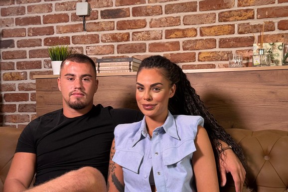 "VOLIM STARIJE DEVOJKE" Mina i Viktor progovorili o PRESELJENJU I BRAKU, pa OPLELI po rijaliti učesnicima: "Ledena kraljica je opelješila deda Daneta (VIDEO)