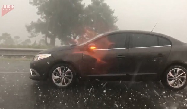 AP_grad_na_autoputu_vesti_blic_safe