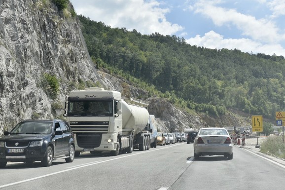 Novi SUPER RADARI mere prosečnu brzinu i na magistralnim putevima! Ova prometna deonica već je pokrivena, a to malo ko zna: Ima ih 30, a biće ih na svim crnim tačkama