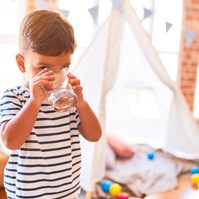 7 gyerek került kórházba egy csepeli óvodából - hipós vizet ittak