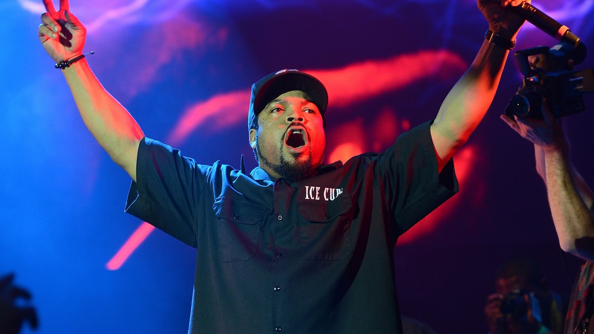 Ice Cube ujawnił, że jego kolejny album studyjny zatytułowany "Everythangs Corrupt" ukaże się 13 maja.