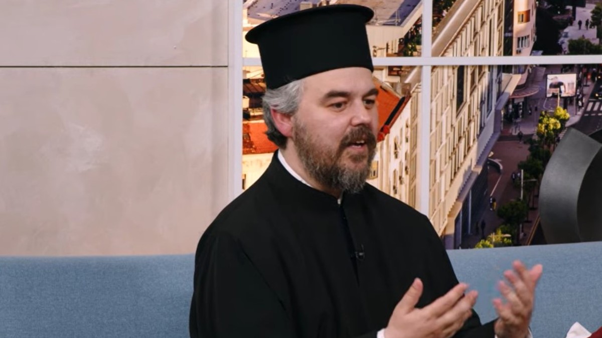  Sveštenik Borislav Petrić