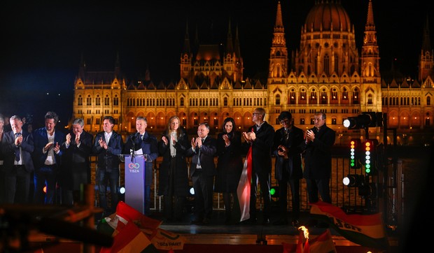 Parlament Mađarska, Peter Mađar