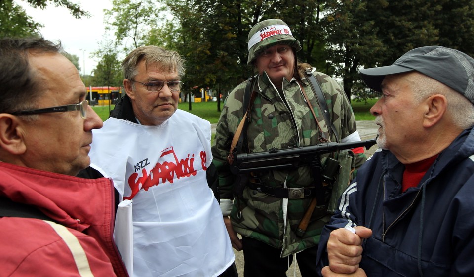 Związkowcy protestują w Warszawie