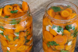 NAJJEFTINIJA ZIMNICA od šargarepe i belog luka: Kad je jednom probate - nećete moći da ZAMISLITE ZIMU BEZ NJE