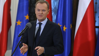 Tusk zarzuca PiS kłamstwo; Kaczyński: PO to partia oszustów
