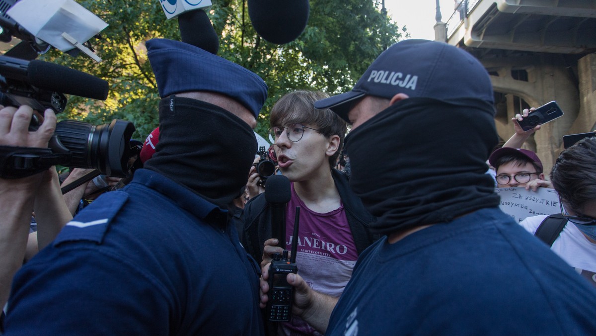  Blokada aresztowania Margot przez policję, 07.08.2020, Warszawa