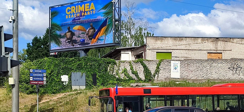 "Impreza na plaży na Krymie". Takie plakaty pojawiły się w Wilnie. O co chodzi?