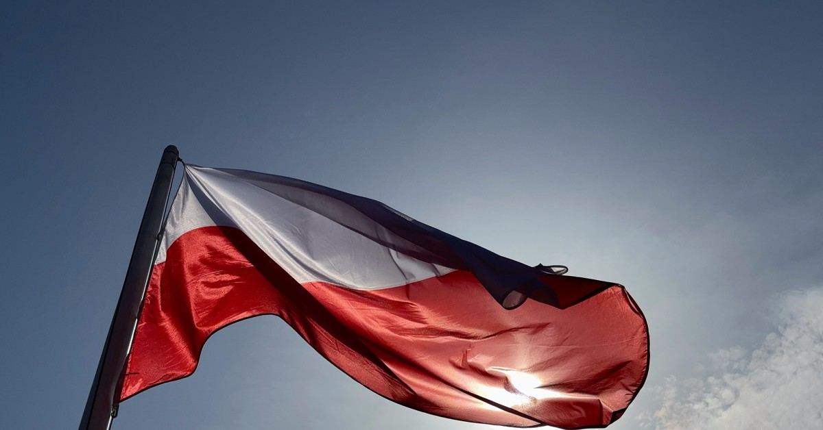 Czy Polacy czują się patriotami? Jest nowy sondaż