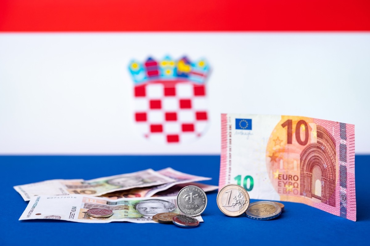 Przyjęcie Chorwacji w niewielkim stopniu zmienia potencjał gospodarczy strefy wspólnej waluty.