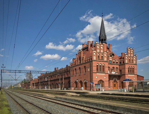 Neogotycki Dworzec w Nowych Skalmierzycach