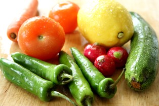 Unia przeprasza się z krzywymi ogórkami