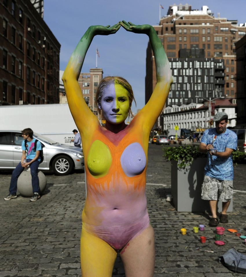 Model s Golubovim kreacijama