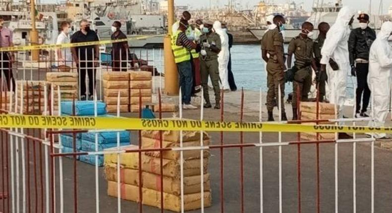 Déchets plastiques port de dakar