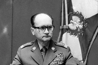 Przygotowania do stanu wojennego trwały ponad rok. Ekipy z Moskwy "dopingowały" Polaków