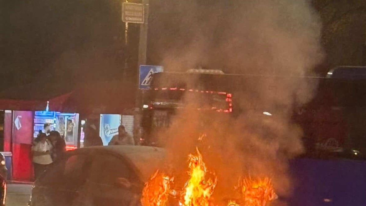 Buktinja guta automobil na Altini: Vozači, oprez!