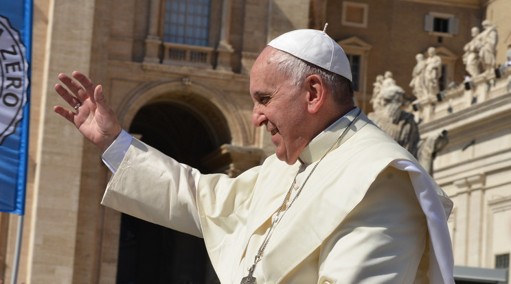 Ön elmegy személyesen a pápa Kossuth téri szentmiséjére? /Fotó: Pixabay