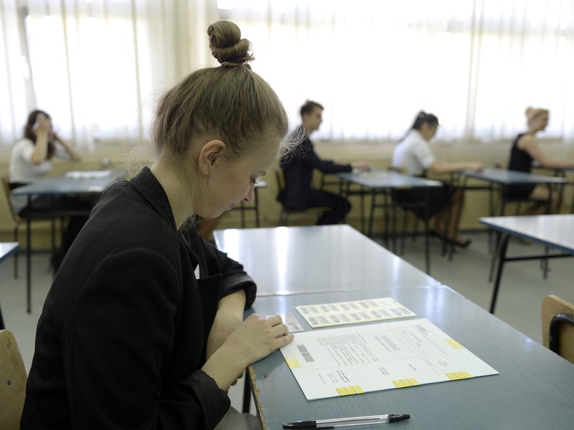 Zadania rozwiązała dla nas mgr inż. Anna Zalewska, która od ośmiu lat przygotowuje uczniów do matury z matematyki na poziomie podstawowym i rozszerzonym. Właściciel Szkoły Matematyki GAUSS (www.gauss.edu.pl) oraz trener-wykładowca na Uniwersytecie Śląskim Maturzystów (www.maturzysta.us.edu.pl).