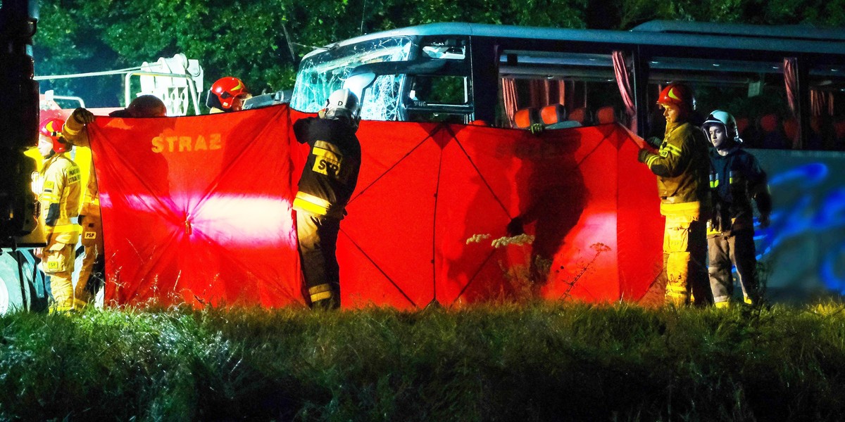 Dziewięć osób zginęło w katastrofie busa. Zatrzymano jedną osobę