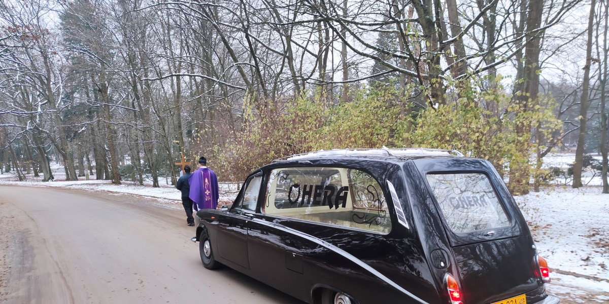 Nie tylko na pogrzeby trzeba wydawać coraz więcej. Rośnie również cena m.in. miejsca na cmentarzu.