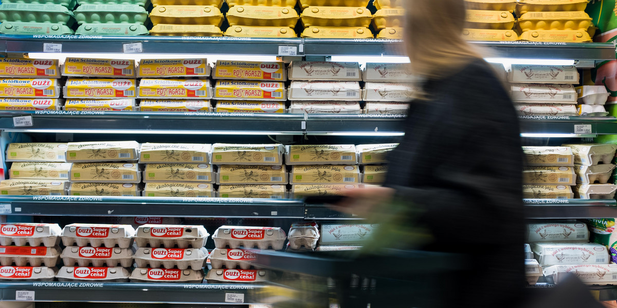 Rząd Mateusza Morawieckiego chce, by w sklepach spożywczych dominowały produkty od lokalnych producentów. 