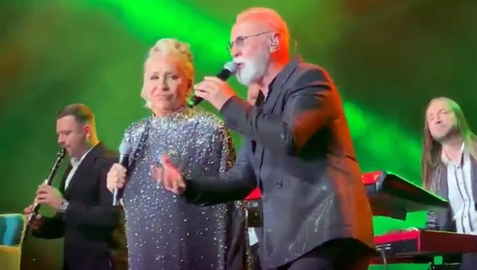 Vesna Zmijanac i Dino Merlin