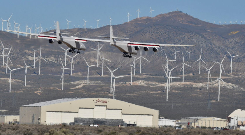 M7ADNK Stratolaunch