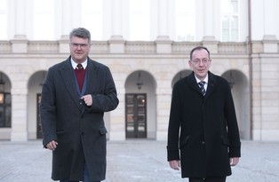 Posiedzenie Sejmu. Czy Mariusz Kamiński i Maciej Wąsik będą mogli wejść?