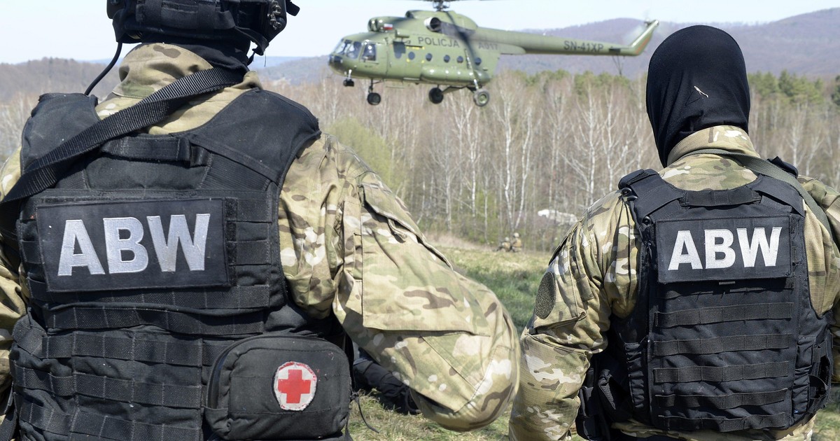 Akcja ABW, w tle wojskowe transporty. Jest areszt dla Polaka