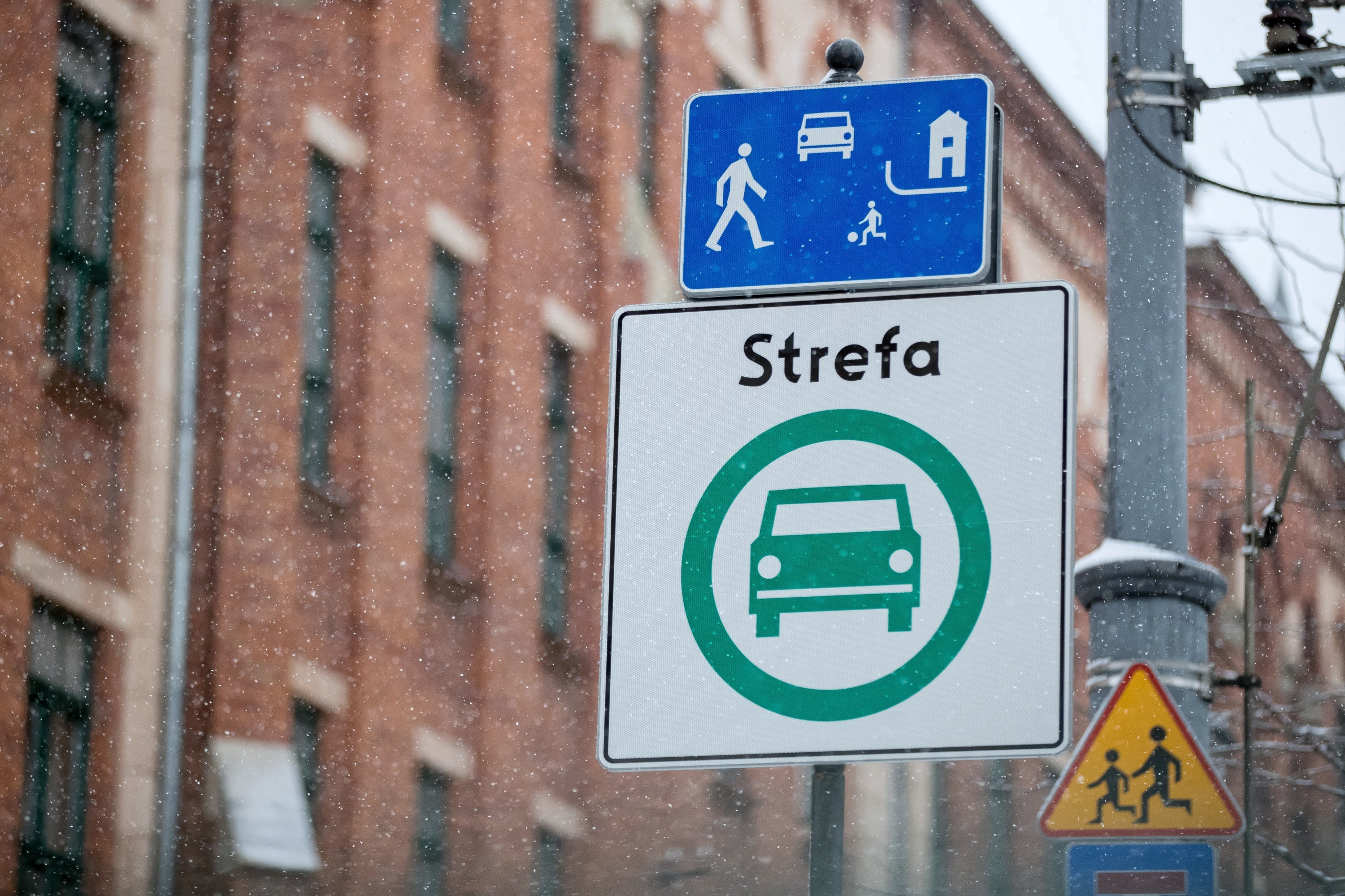 Wojewoda zaskarża strefę czystego transportu w Krakowie