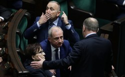 Zaskakujące słowa Schetyny. "Sprzeciwiamy się powiązania europejskich funduszy z praworządnością"