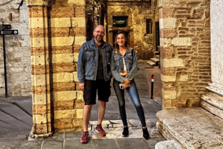 Tika Špic sa devojkom