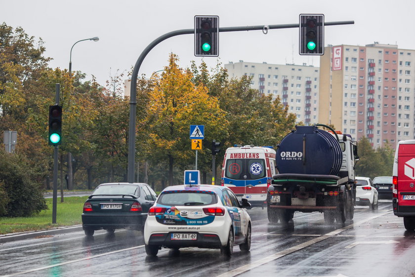 Na ul. Serbskiej w Poznaniu uruchomiona została nowa sygnalizacja świetlna