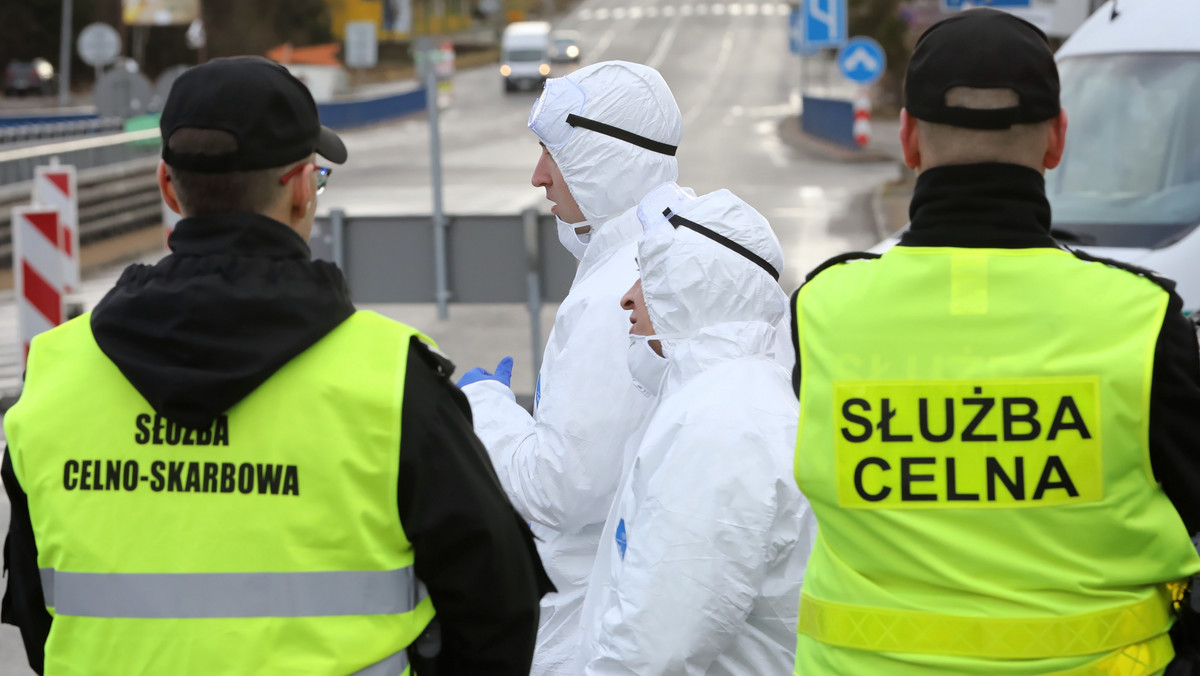 Potwierdzone wyniki dotyczą dwóch osób z woj. podkarpackiego (Rzeszów) oraz jednej osoby z woj. wielkopolskiego (Poznań). W sumie mamy 47 przypadków zakażenia w Polsce - podaje Ministerstwo Zdrowia.