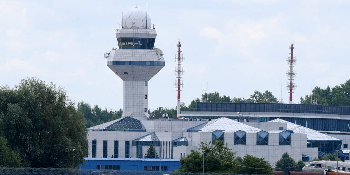 Koniec sporu kontrolerów ruchu lotniczego z PAŻP.