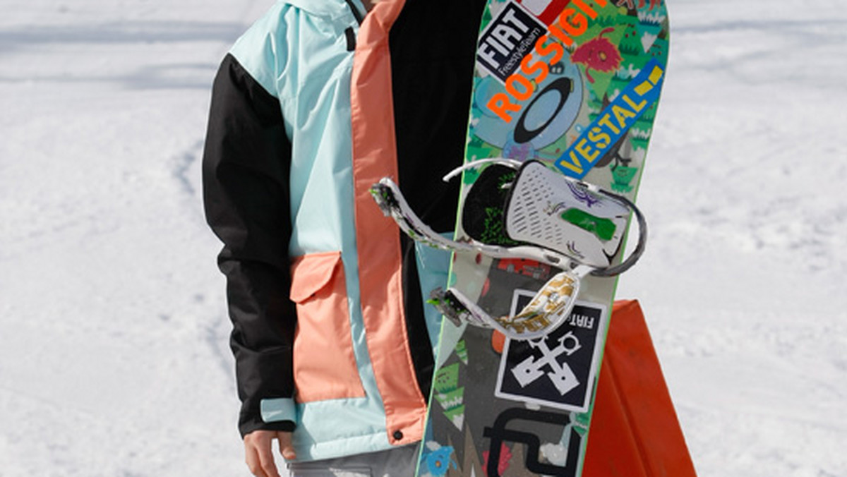 Michał "Brelok" Ligocki zwyciężył w zawodach Pucharu Świata w snowboardowej konkurencji Half-pipe, które odbyły się we włoskim Valmalenco. Zawodnik został tym samym pierwszym Polakiem, który wygrał zawody PŚ w tej konkurencji, pokunując między innymi siódmego zawodnika IO w Vancouver, Kanadyjczyka Justina Lamoreux.