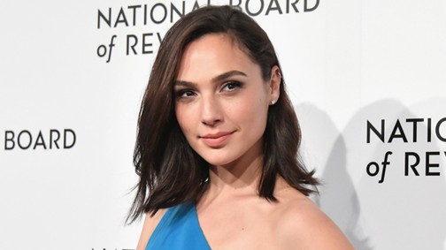Gal Gadot tényleg egy csodanő, elképesztő ebben a ruhában