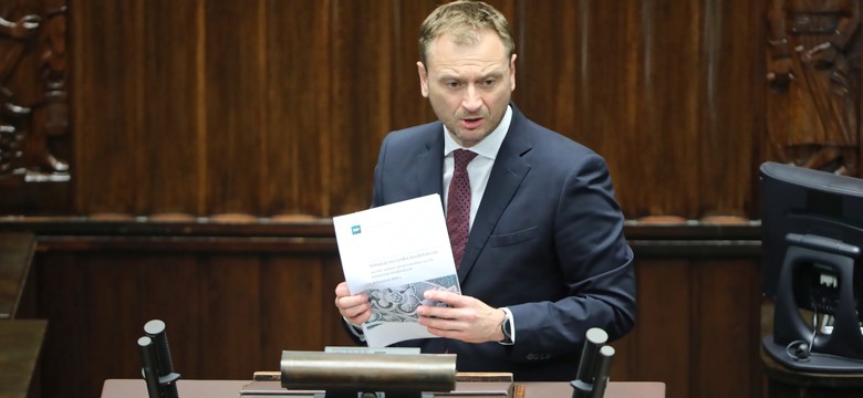 Nitras: Duda w kampanii atakuje Żydów, mniejszości, nawet cyklistów pod Trójką